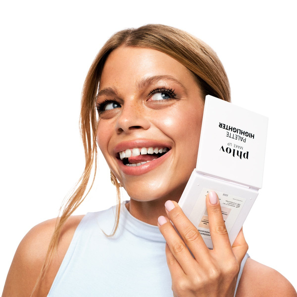 MAKE UP HIGHLIGHTER PALETTE