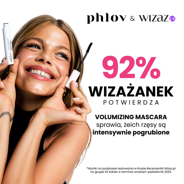 MAKE UP VOLUMIZING MASCARA